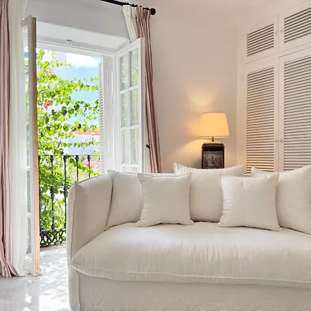 La Cle Boutique Old Town Hotel *