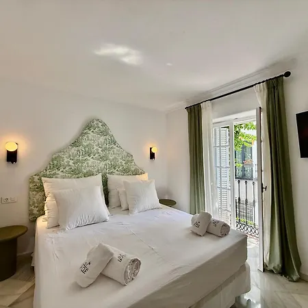 La Cle Boutique Old Town