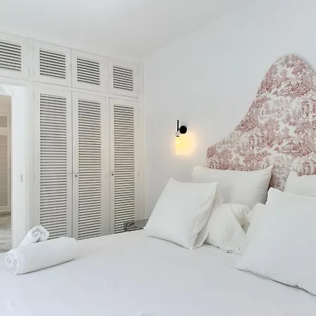 La Clé Boutique Old Town Hotel *