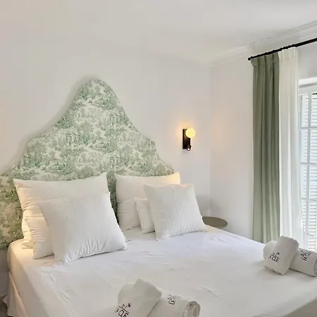 La Clé Boutique Old Town *