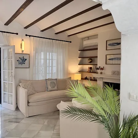 La Clé Boutique Old Town